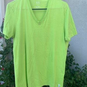 MENS ARMANI EXCHANGE V-NECK T-SHIRT SIZE SMALL